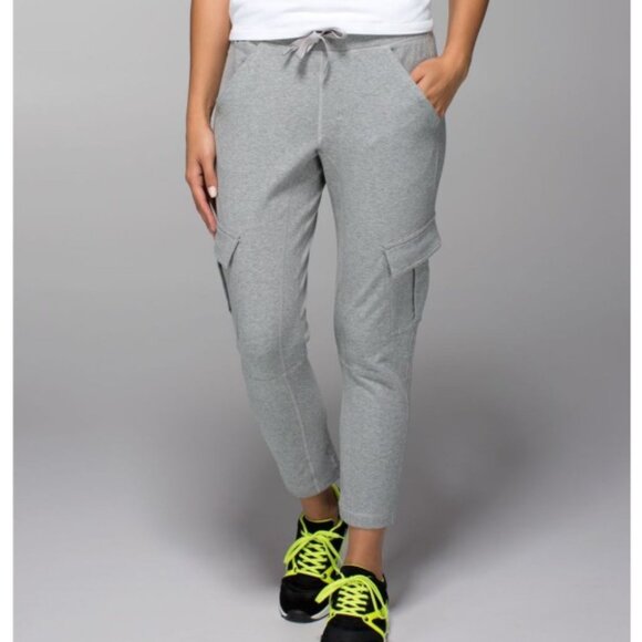 Lululemon Carry and Go Pant II Heathered Gray Cargo 7/8 Sz 10 - Picture 1 of 8